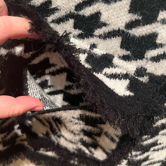 Black and White Preppy Houndstooth Sweater Vest - Picture 6 of 10